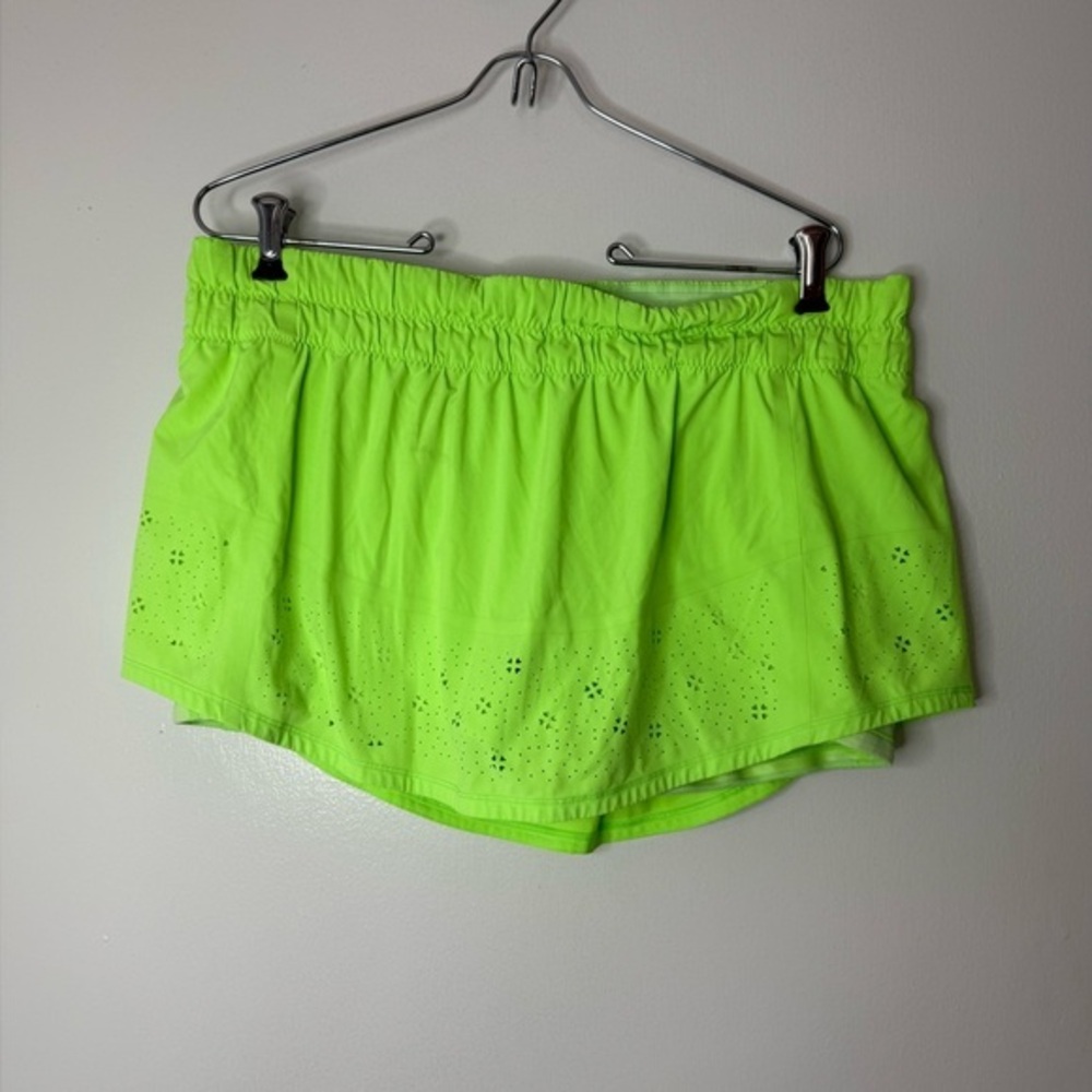 Lululemon Run: Breeze By Skirt in Zippy Green. Skort 10